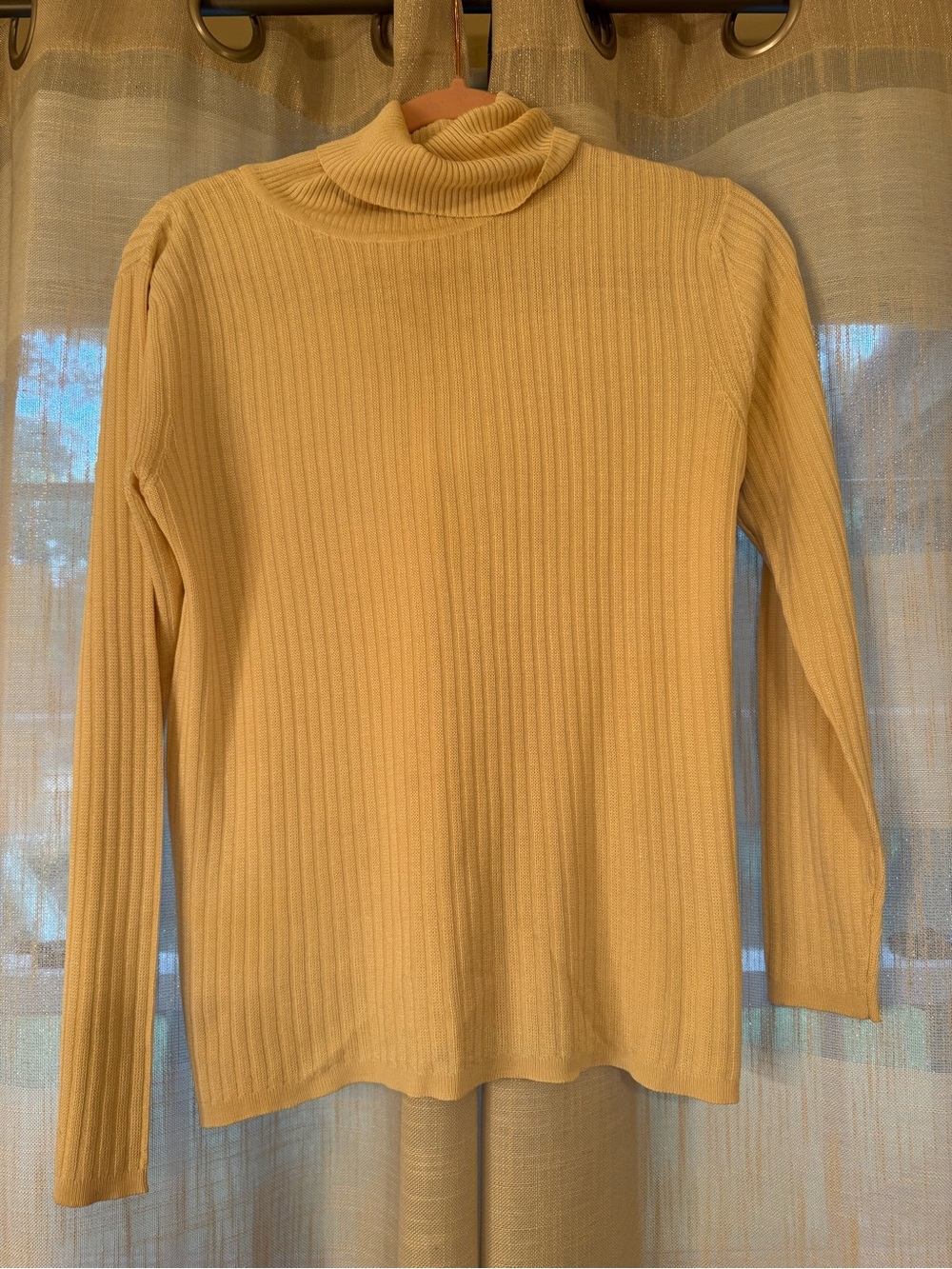 Valerie Stevens Silk Turtleneck Sweater Size Small